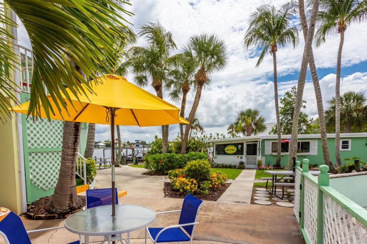 North Naples Lighthouse Inn المظهر الخارجي الصورة
